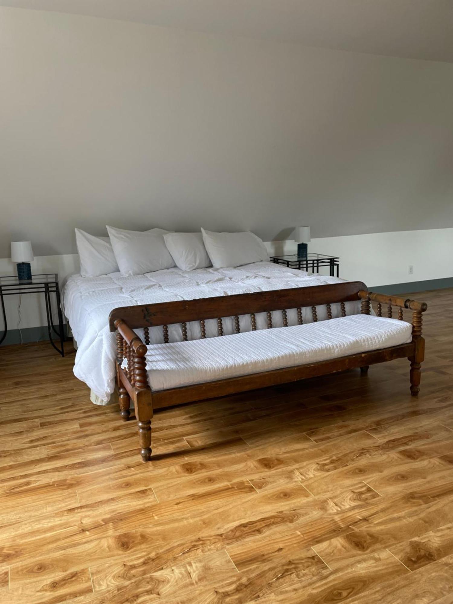 Still Point Lodge Deep Brook Bagian luar foto