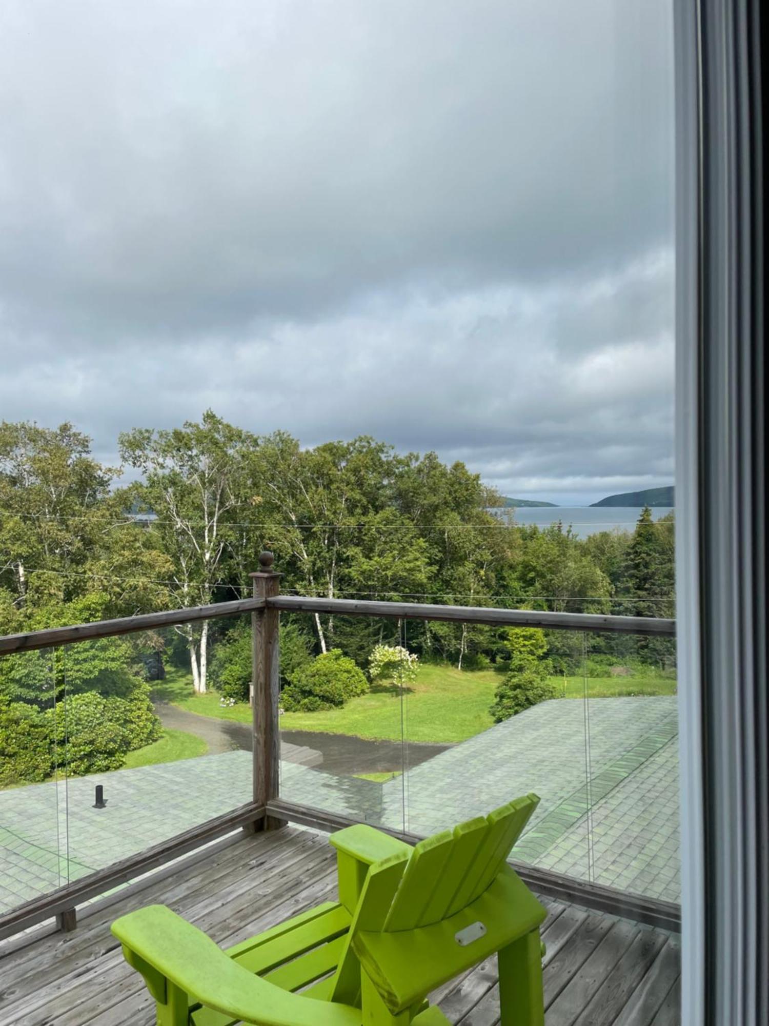Still Point Lodge Deep Brook Bagian luar foto