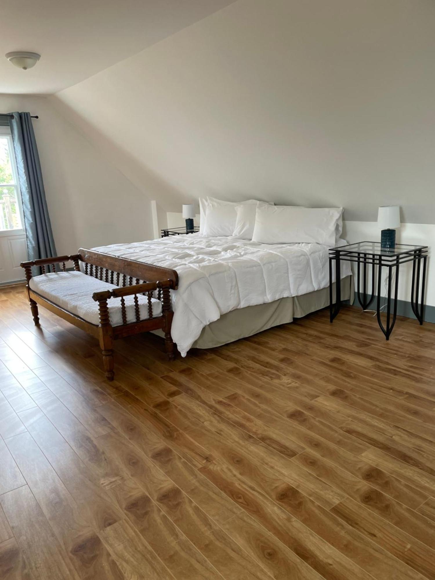 Still Point Lodge Deep Brook Bagian luar foto