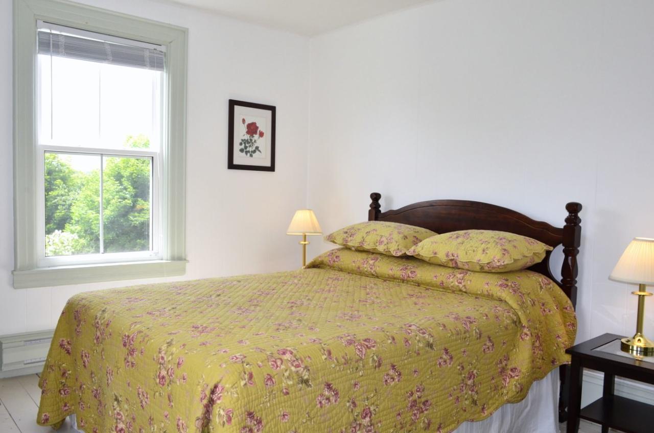 Still Point Lodge Deep Brook Bagian luar foto