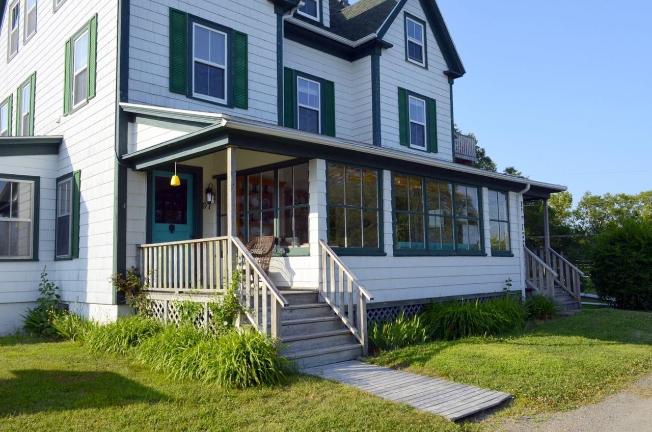 Still Point Lodge Deep Brook Bagian luar foto