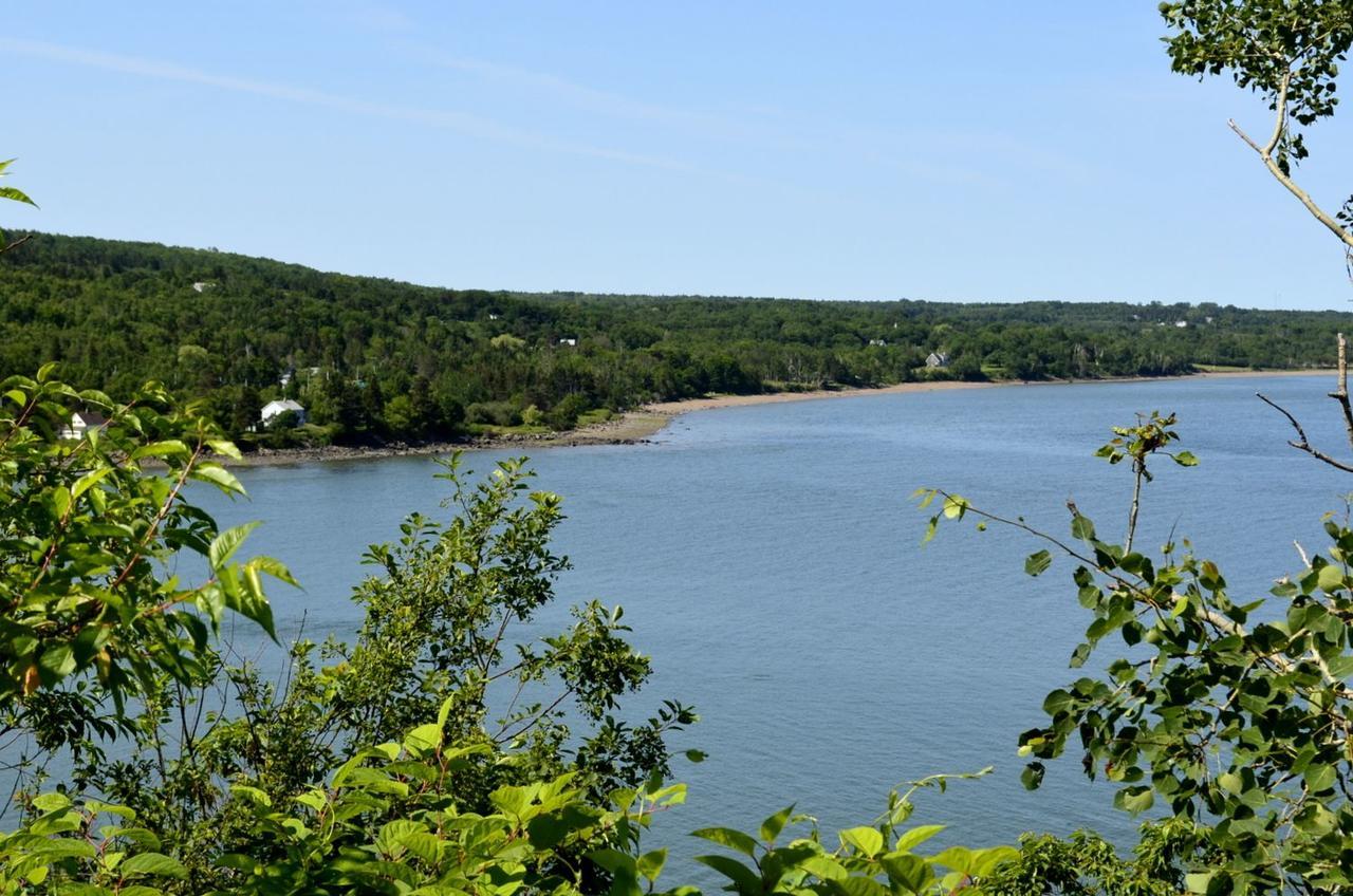 Still Point Lodge Deep Brook Bagian luar foto