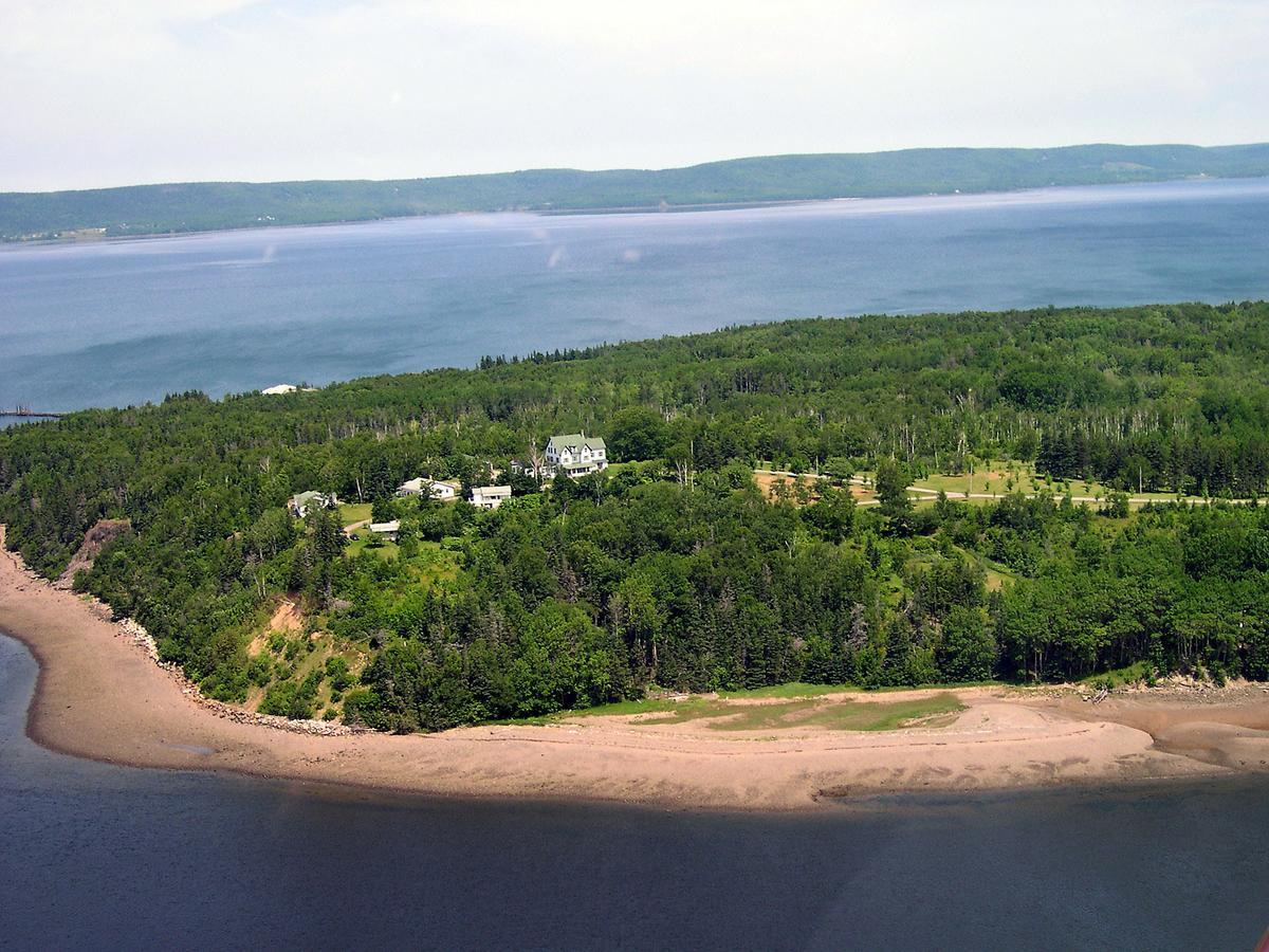 Still Point Lodge Deep Brook Bagian luar foto